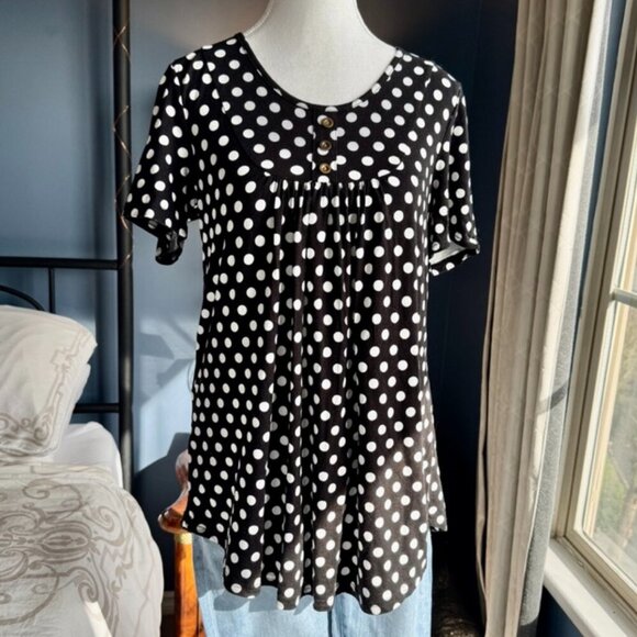 Black w White Polka Dots Babydoll Tee - Picture 2 of 9